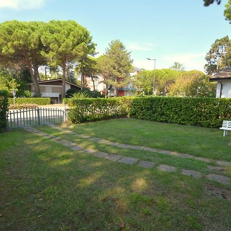 Villa In Lignano Riviera Comfortable Lignano Sabbiadoro Luaran gambar