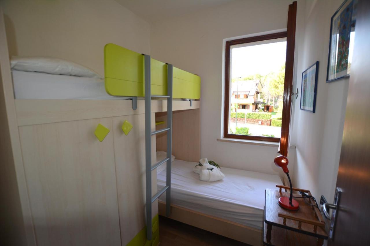 Villa In Lignano Riviera Comfortable Lignano Sabbiadoro Luaran gambar